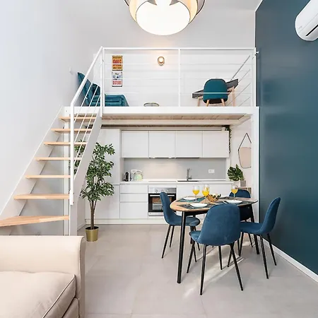 Classbnb - Bright Near The Center 아파트 *